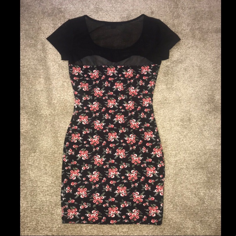 Forever 21 Floral Mini Dress - Picture 2 of 5